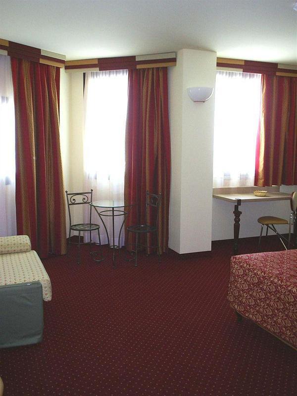 Hotel Art & Aeroporto 4*